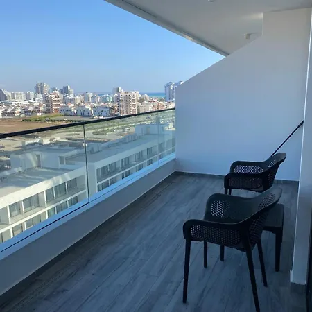 Grand Sapphire Iskele с 161 Apartamento Larnaca